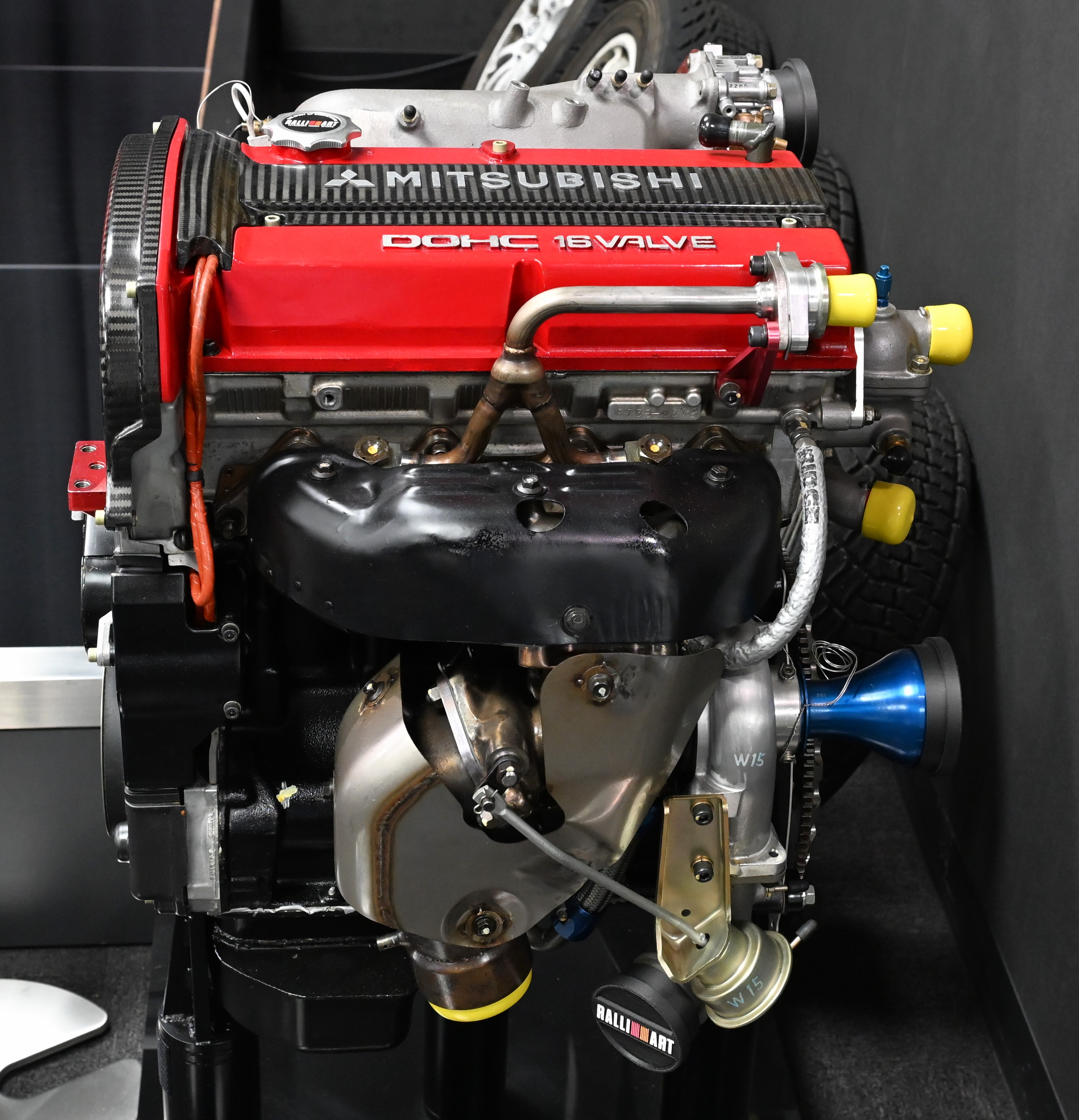 Mitsubishi 4G63 engine