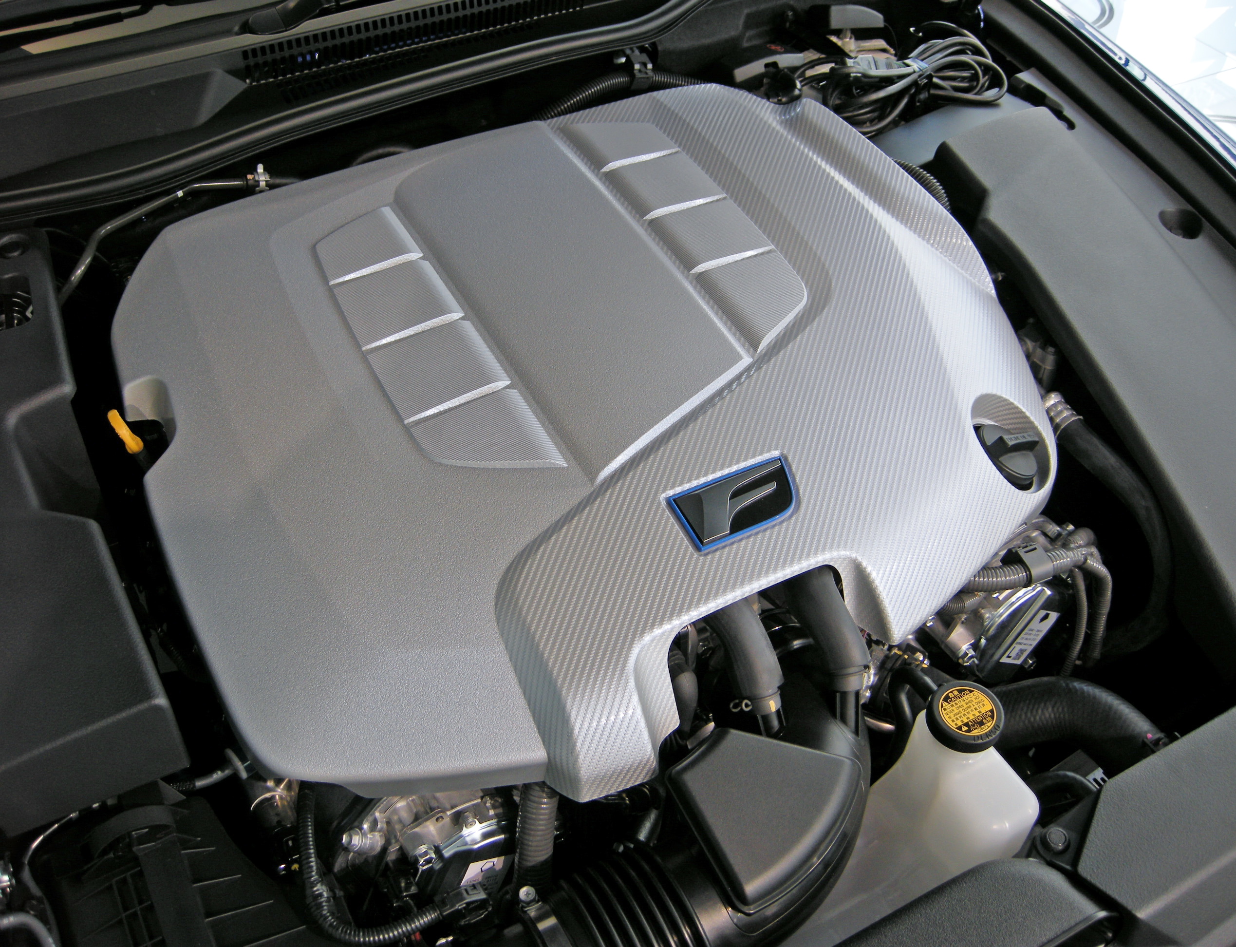 Toyota 2UR-GSE engine
